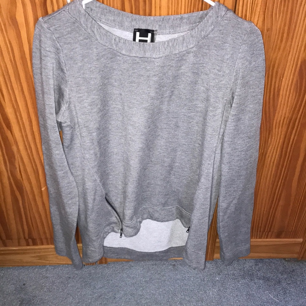 Grey super soft women’s longsleeve size medium with decor zippers on bottom
